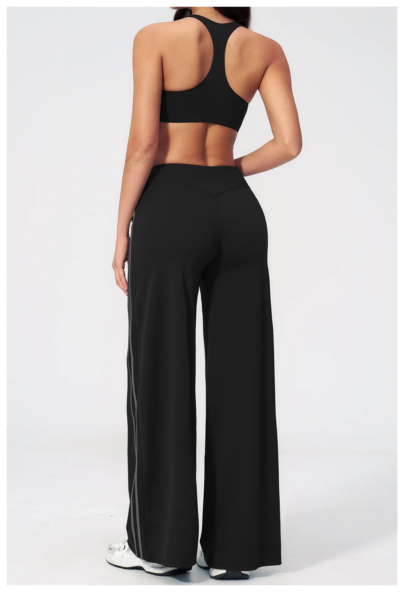 Women's Yoga Tracksuit Set — Capri Pants & Matching Top